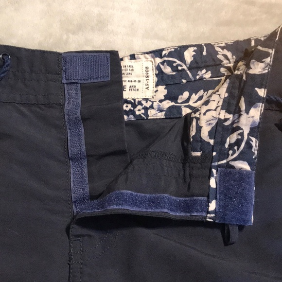 Abercrombie & Fitch Size 2 Navy Blue shorts - Picture 6 of 6